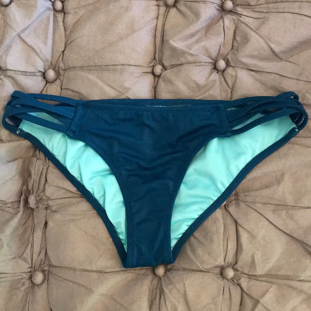 Shade & Shore bikini bottoms